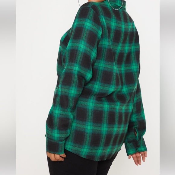 Flannel 💚🖤 - Picture 3 of 8